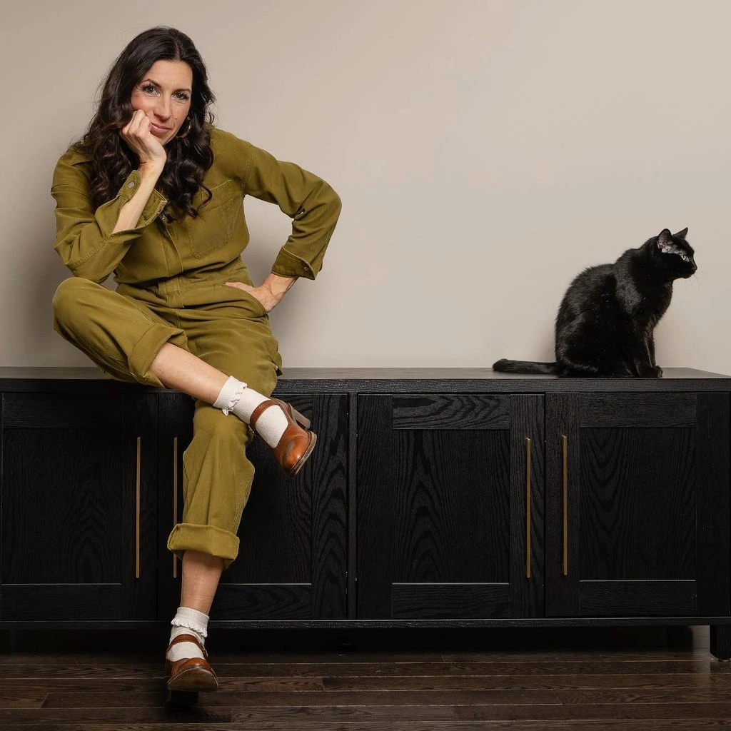 Portrait of Maren Holloway, founder and editor-in-chief